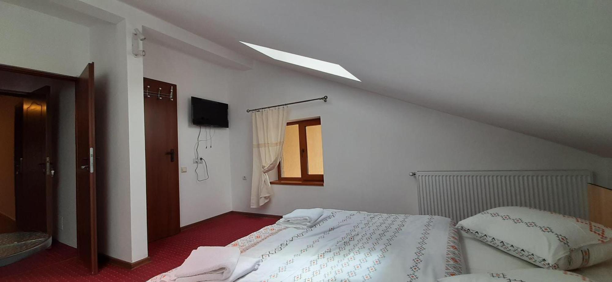 Pensiunea Montan Din Bran,Sat Simon Spa Indoor Бран Номер фото